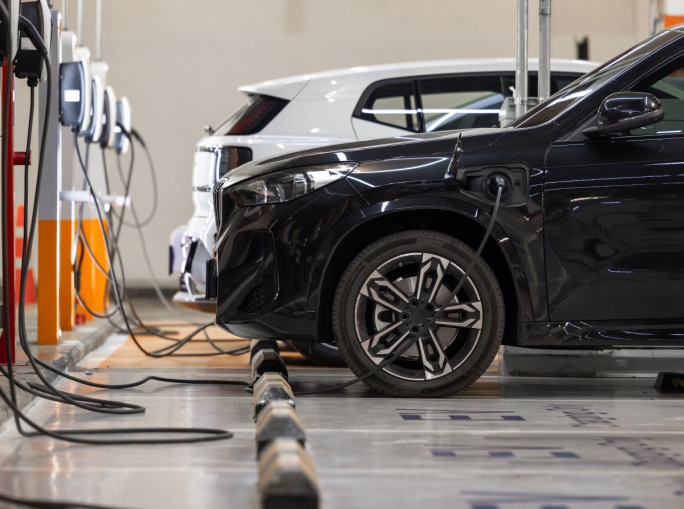 Leasys and EIB back €600 million push for Europe’s zero-emission fleets