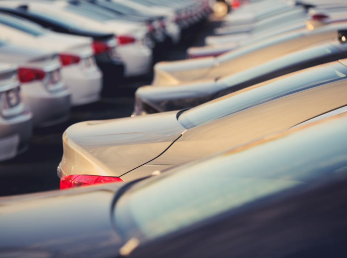 L’Italia è il paese UE che sovvenziona di più le auto aziendali inquinanti