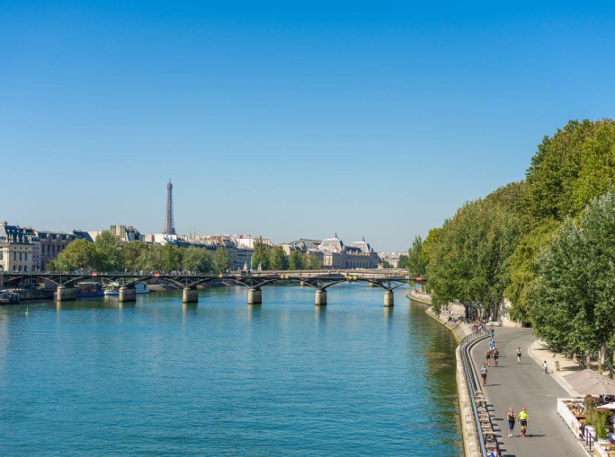 Parigi rallenta ed è un bene per tutti: 5 anni di politiche ambientali di Anne Hidalgo
