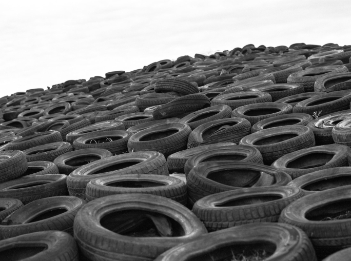 Europa sotto accusa: l’industria della gomma sta distruggendo le foreste africane