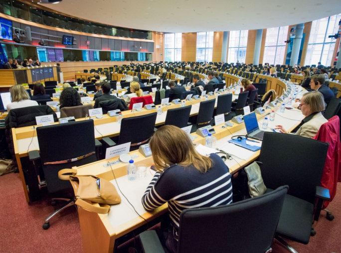 Regolamento imballaggi, i retroscena sulla sconfitta dei conservatori italiani