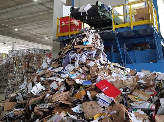 Riciclo della carta: l’Italia supera con 15 anni d’anticipo il target europeo