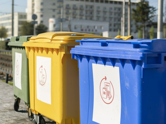 ISPRA, Rapporto rifiuti urbani 2024: Italia ancora lontana da obiettivi UE