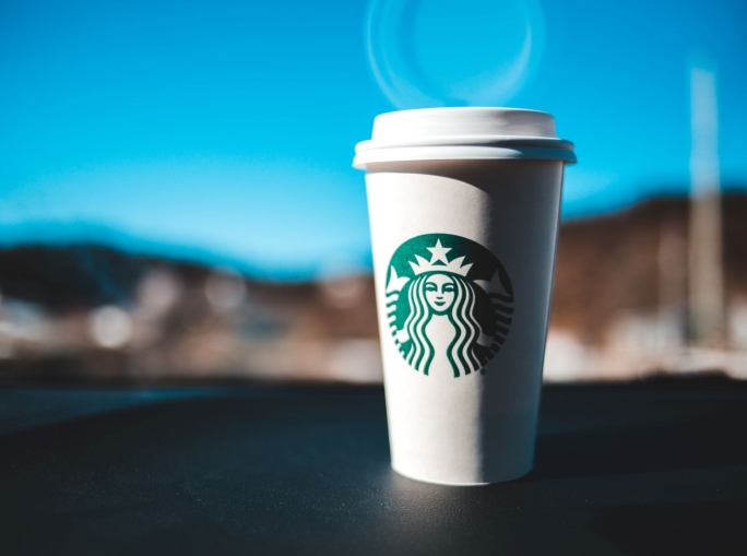 Cosa ha imparato Starbucks sperimentando le tazze riutilizzabili