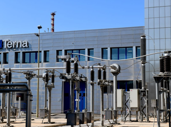 Terna investe 1,3 miliardi nel primo semestre 2025: record storico