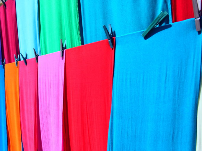 Riciclo chimico di tessuti sintetici: un caso studio