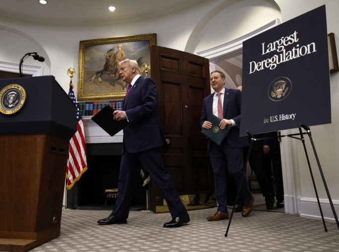 Trump revoca la norma scientifica sulle emissioni di gas serra