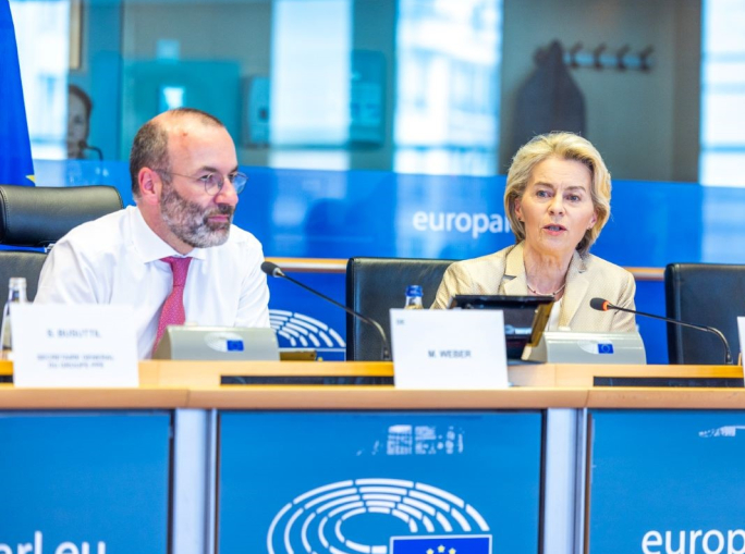 EU’s 2035 Engine Phase-Out Under Review as Member States Push Back