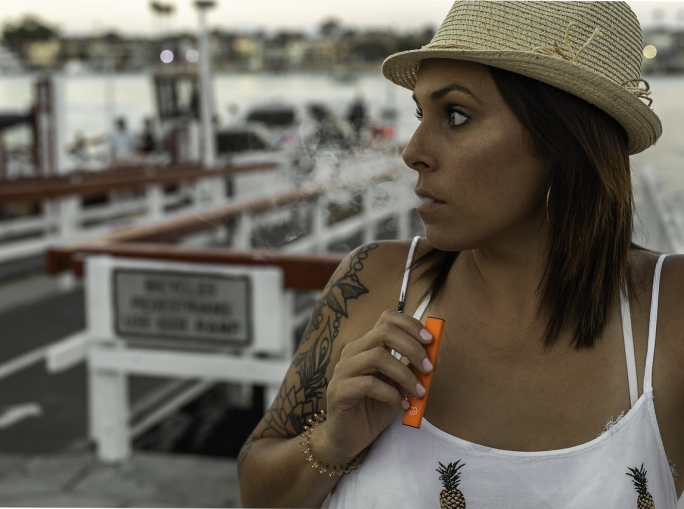 Sigarette elettroniche usa e getta, l’antitesi della sostenibilità