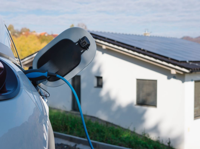 Vehicle-to-Grid, a che punto è la sfida dell’integrazione tra auto e rete elettrica