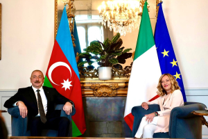 Tra Azerbaigian e Italia una doppia dipendenza energetica: lo studio di ECCO