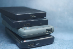 Batterie portatili, l’Italia adegua la normativa all’UE ma resta indietro nella raccolta