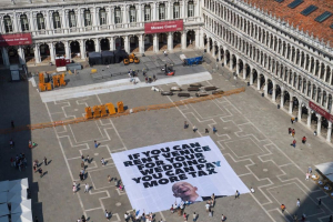 Città sotto stress, residenti stanchi: come reagire a un “turismo che non paga”