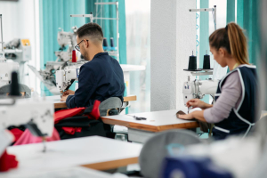 Decarbonizzazione, circolarità e legalità per rilanciare la manifattura italiana