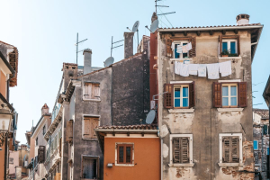 Direttiva Case Green, Italia in ritardo: recepimento incerto e prima scadenza saltata