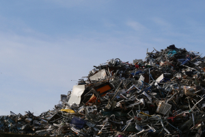 Discariche abusive, recuperarle e bonificarle con fotovoltaico e landfill mining