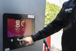 E.ON rafforza la ricarica ultrafast: nel 2026 oltre 40 nuove stazioni