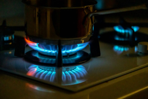 Bollette del gas in aumento, ECCO: “Sarà l’inverno più caro di sempre”