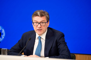 Plastic tax, l’ennesimo rinvio che accontenta l’industria