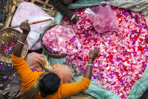I rifiuti floreali in India sono un problema