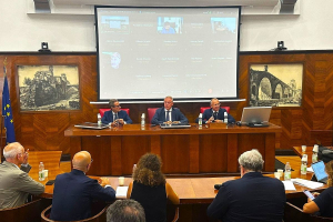 Ilva, rinviate a settembre le scelte cruciali su tempi e impianti per la decarbonizzazione