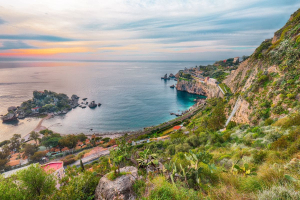 Mare e laghi italiani, un terzo delle acque oltre i limiti di legge