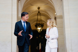 Meloni-Rutte, tra le spese per la difesa l’idea del Ponte sullo Stretto