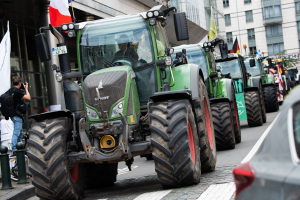 Mercosur, accordo rinviato: Italia e Francia puntano i piedi, proteste degli agricoltori