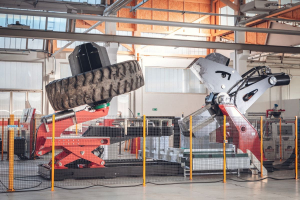 Non solo auto: il riciclo degli pneumatici giganti dell’industria mineraria