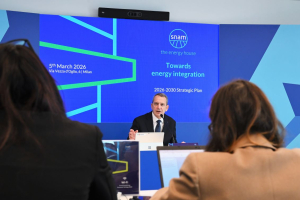 SNAM accelera sugli investimenti: infrastrutture gas, idrogeno, CCS e innovazione