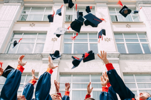 The Role of Universities and Private Institutes in Circular Economy Education