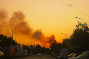 Valona brucia: incendi e discariche abusive nell'epoca della crisi climatica