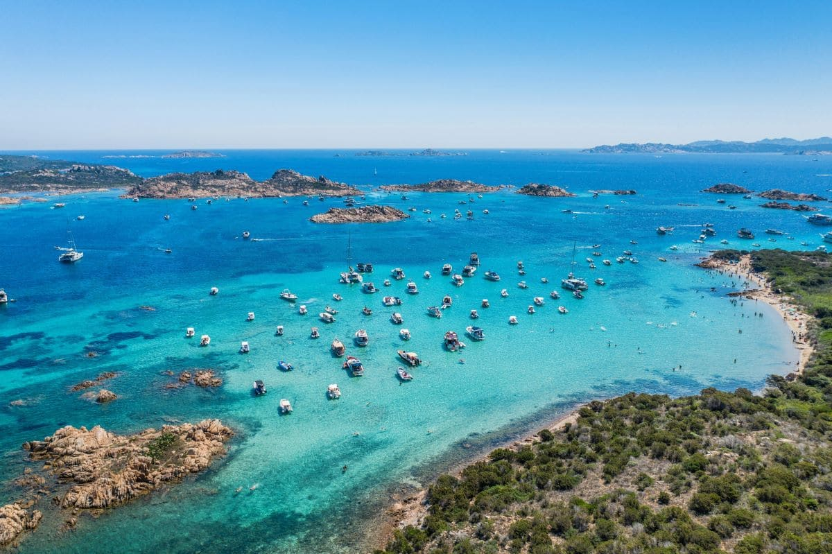 Sardegna, il Ministero taglia fondi (e navi) per la pulizia e la tutela del mare