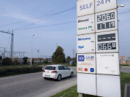 Benzina, prezzi in aumento tra speculazioni e l’incertezza del Governo