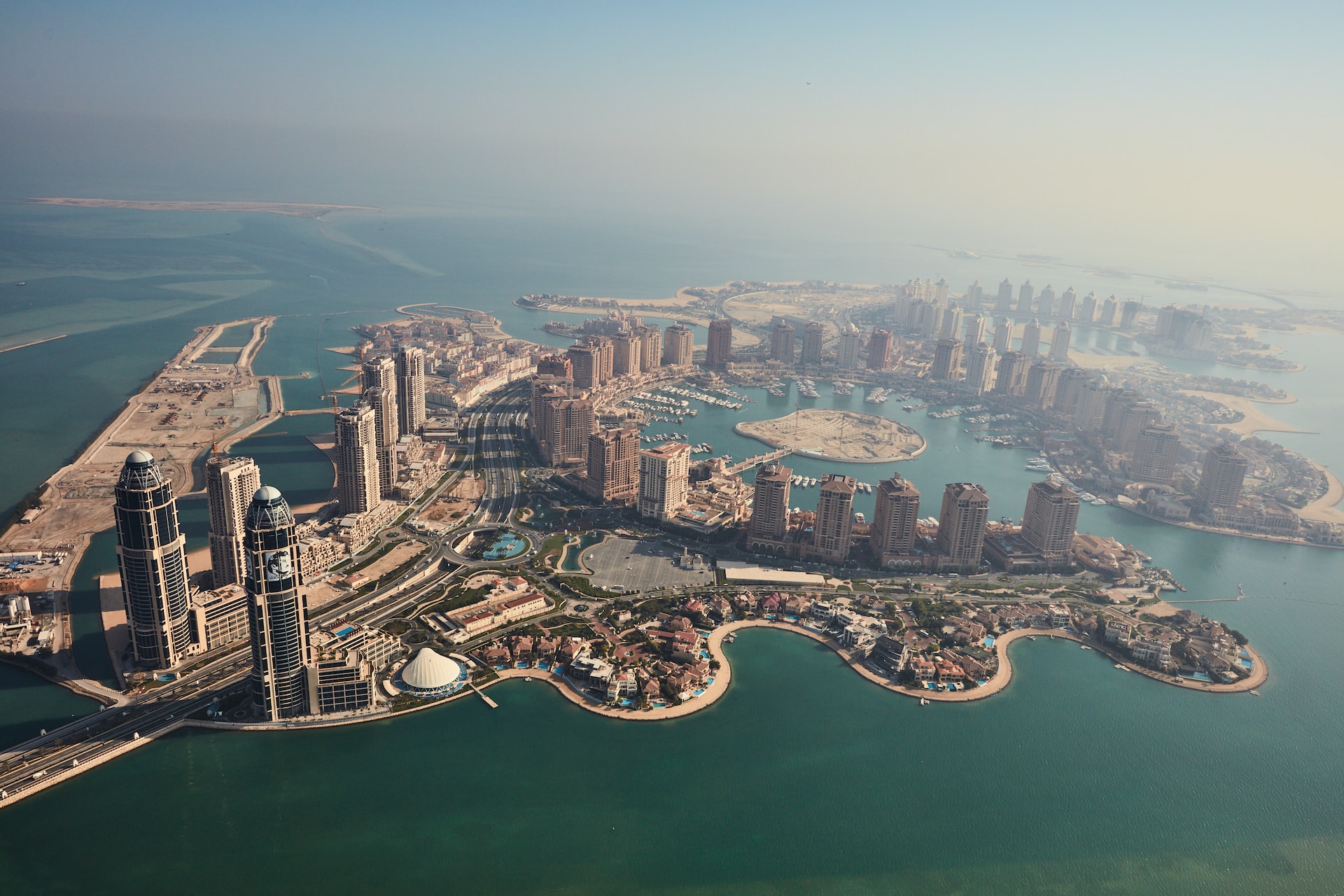 Tutto il greenwashing dei Mondiali di calcio in Qatar